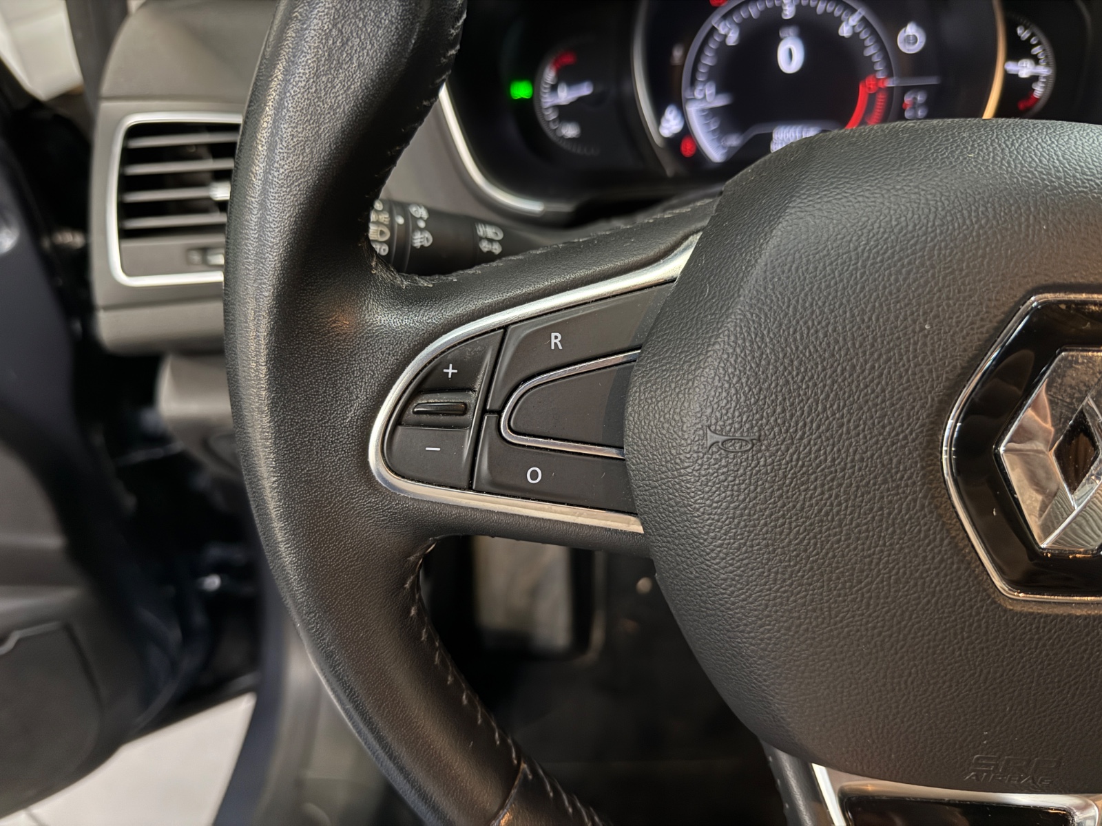 Photo véhicule RENAULT MEGANE IV ESTATE