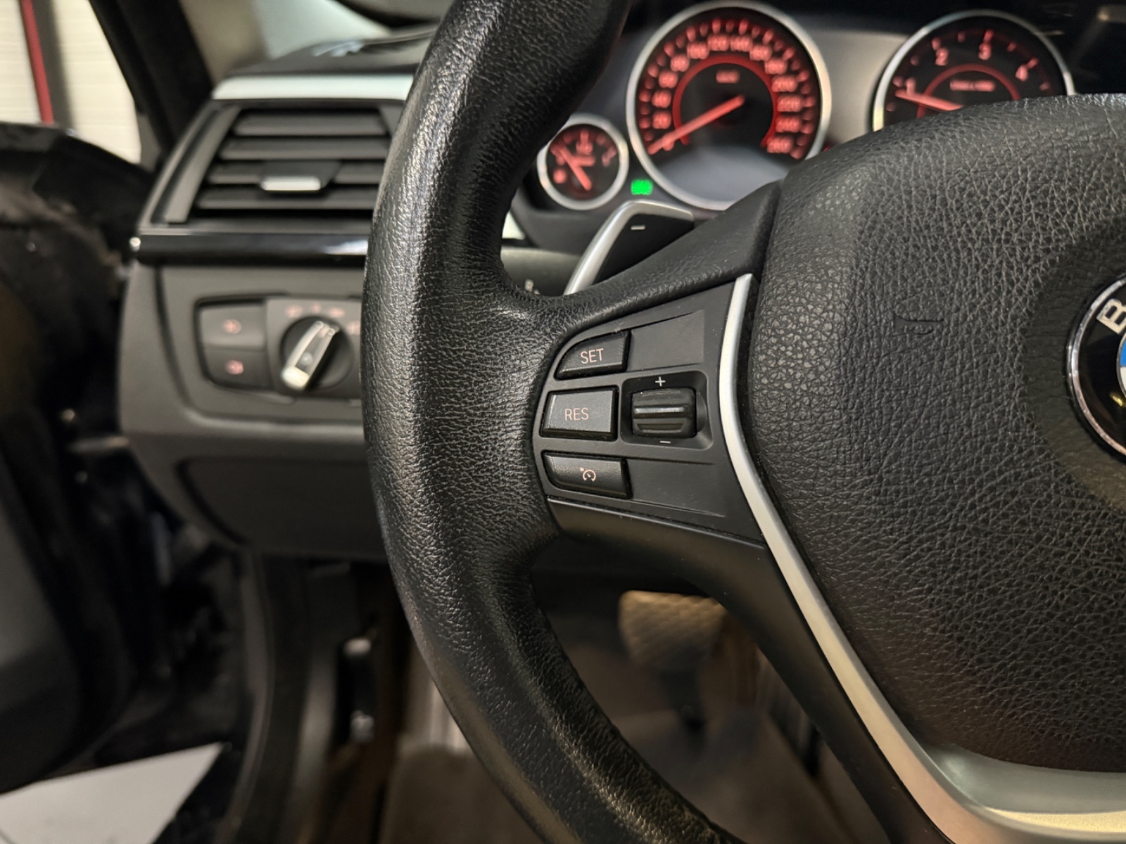 Photo véhicule BMW SERIE 4 COUPE