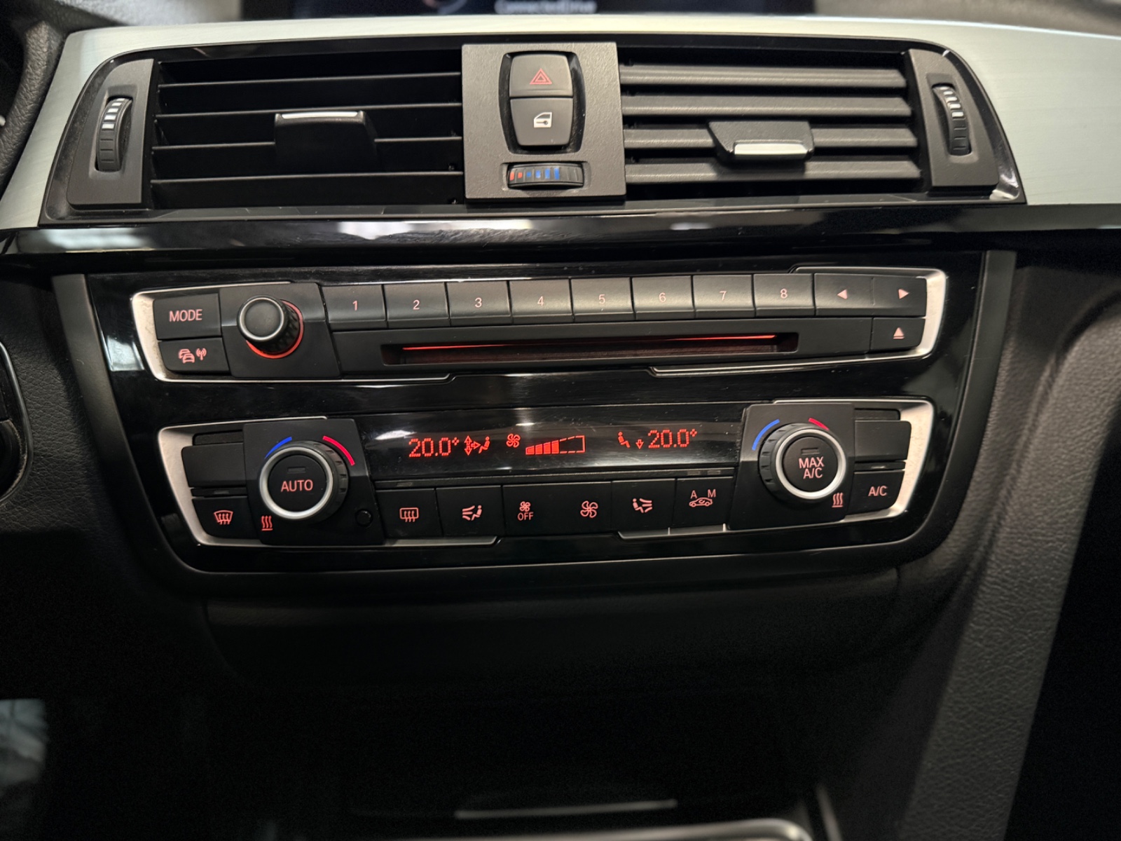 Photo véhicule BMW SERIE 4 COUPE