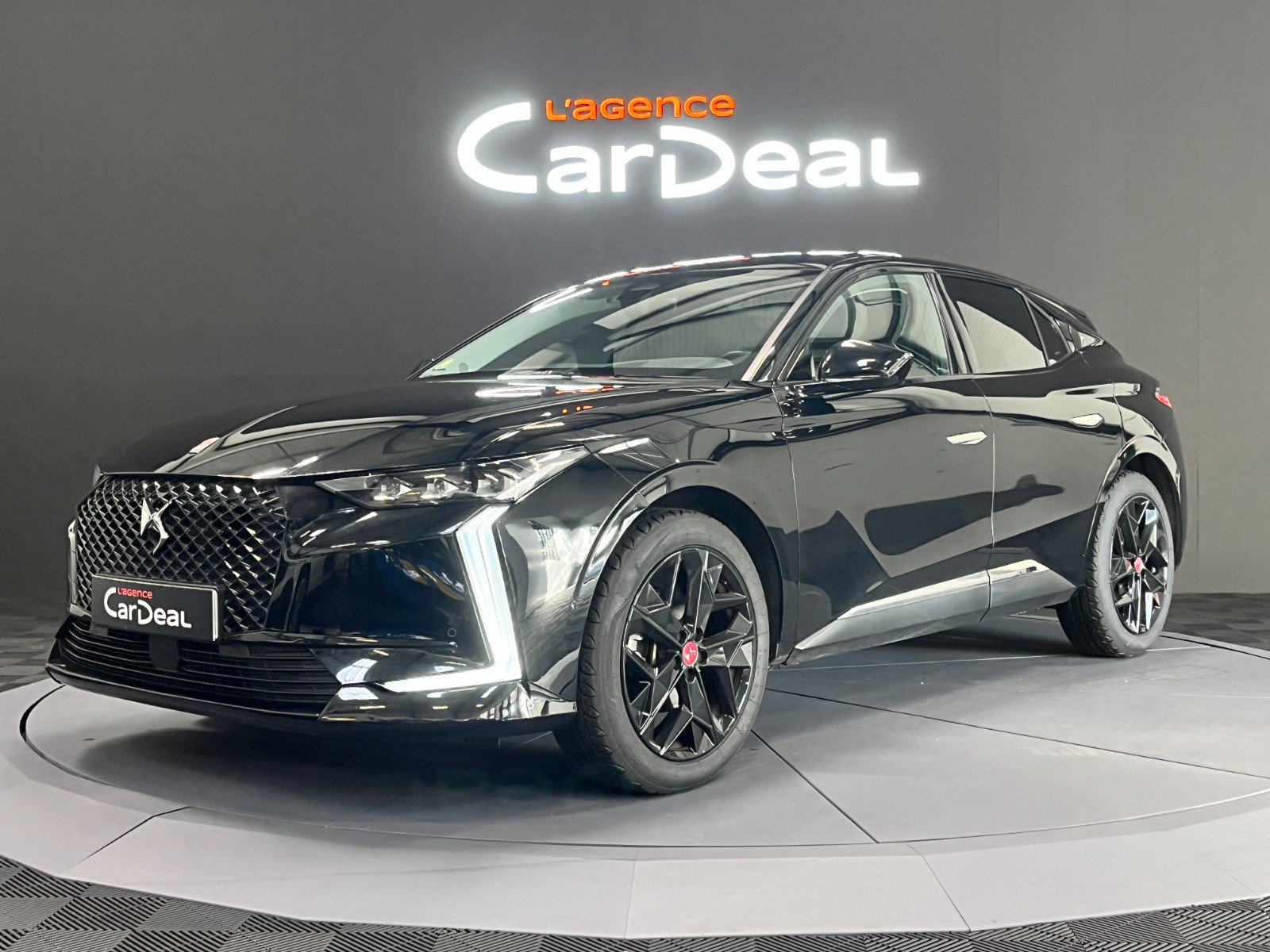 DS DS 4 1.5 BlueHDi 130 EAT8 Performance Line+