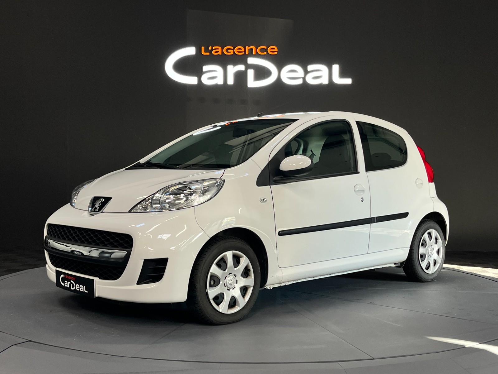 PEUGEOT 107 1.0e 12V 68ch BLUE LION Urban