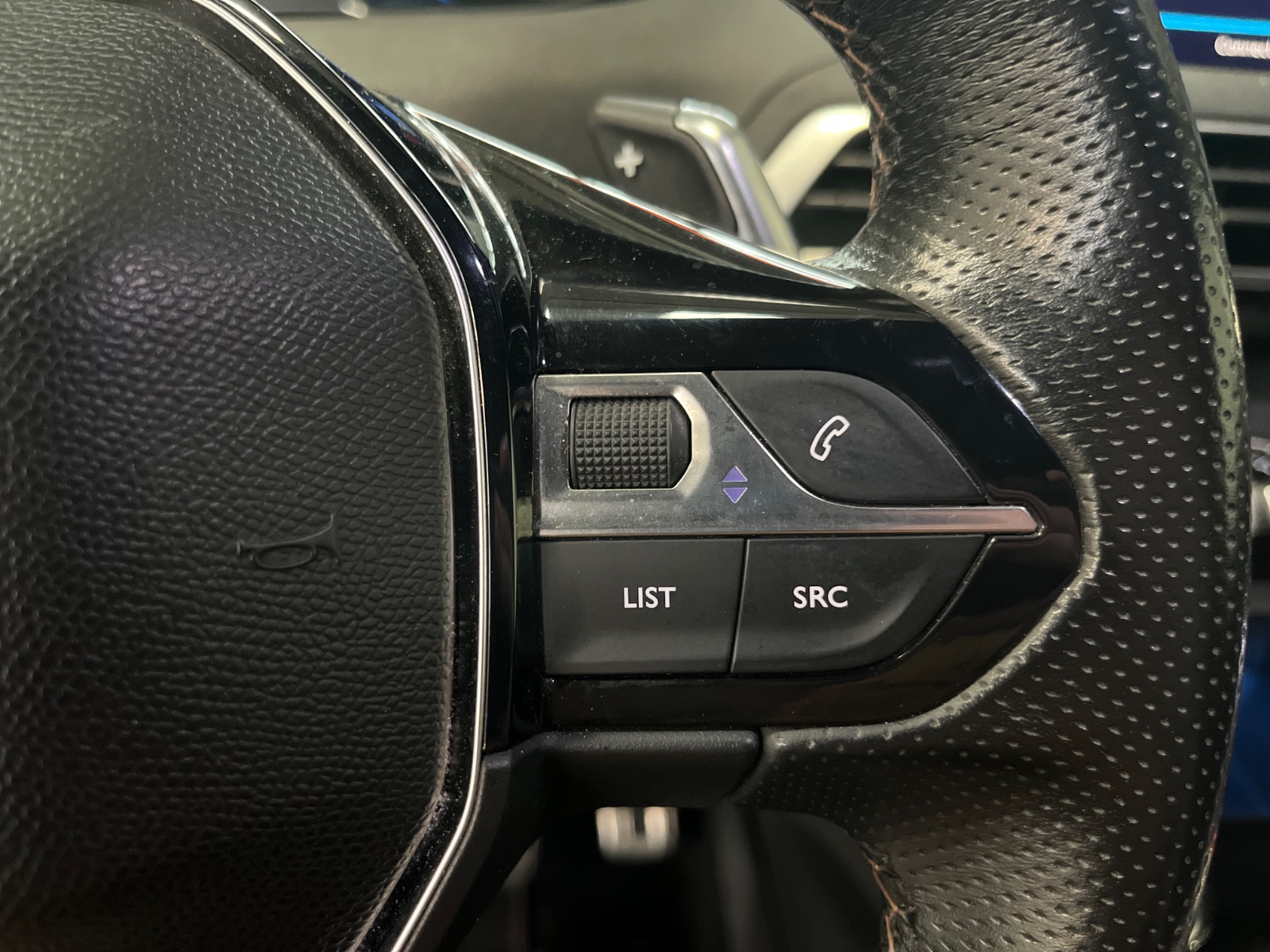 Photo véhicule PEUGEOT 3008