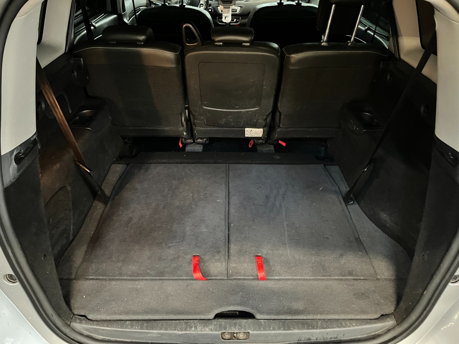 Photo véhicule RENAULT GRAND SCENIC III