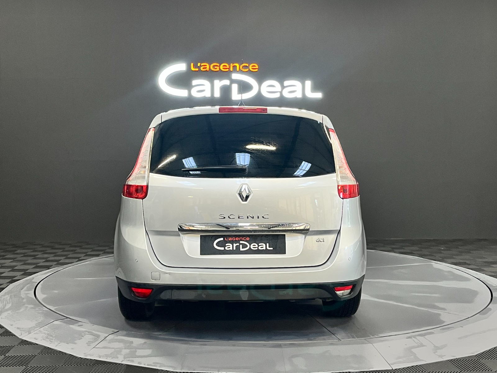 Photo véhicule RENAULT GRAND SCENIC III