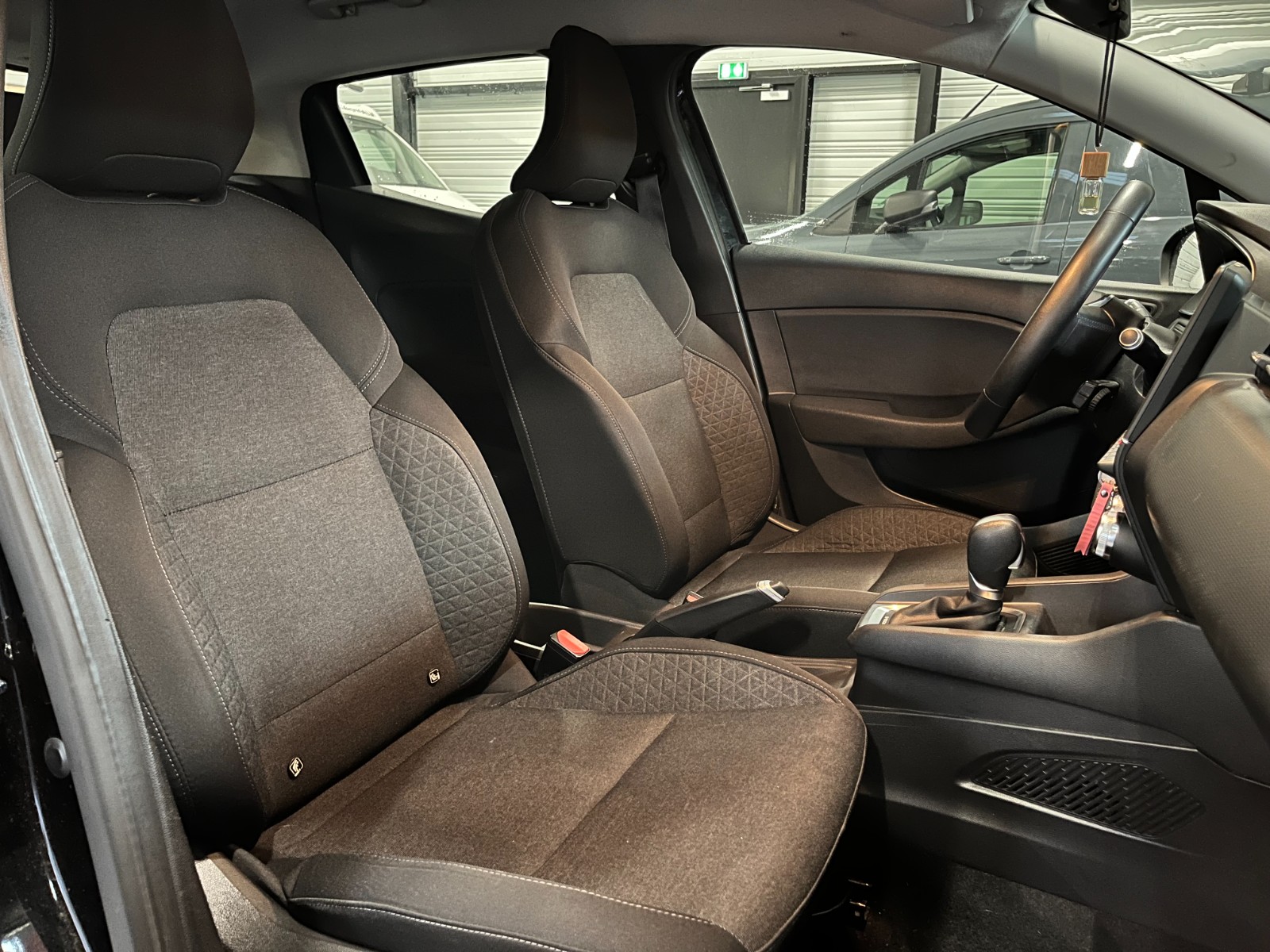 Photo véhicule RENAULT CLIO V