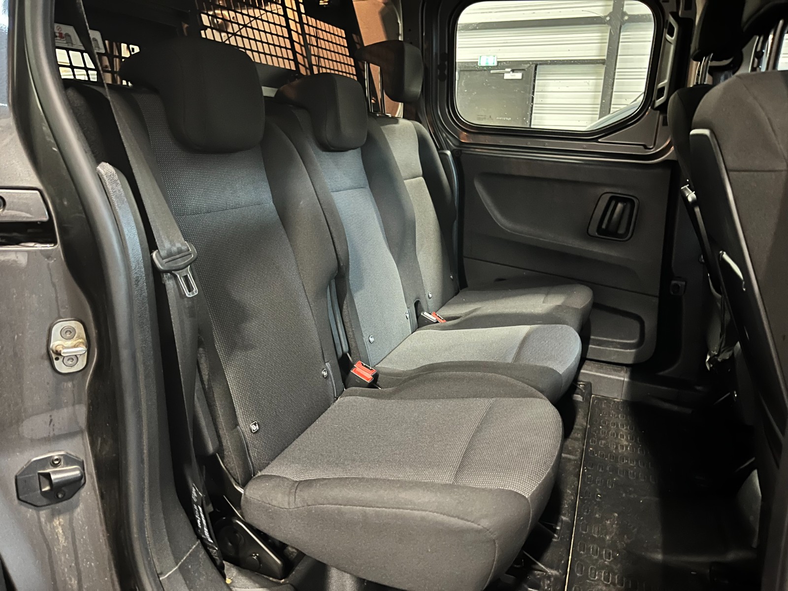 Photo véhicule PEUGEOT PARTNER CABINE APPROFONDIE