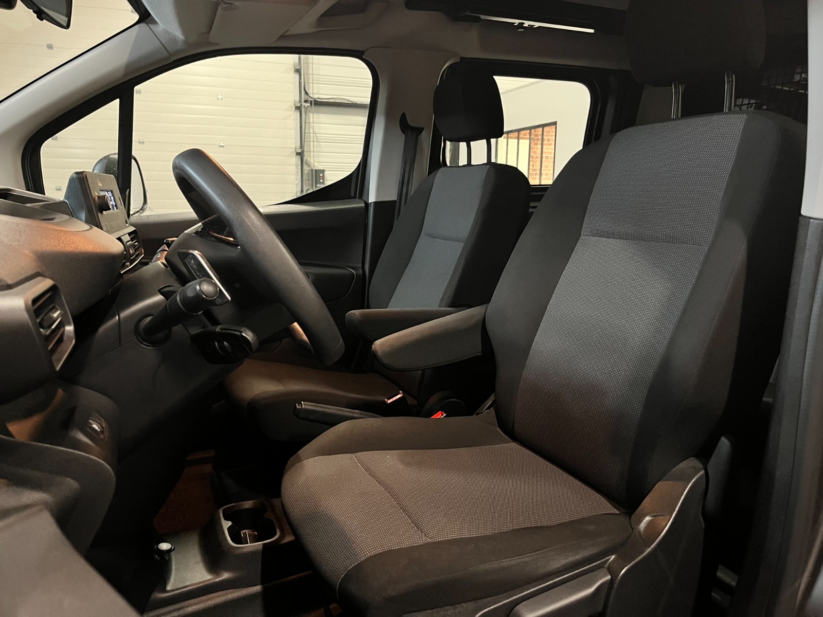 Photo véhicule PEUGEOT PARTNER CABINE APPROFONDIE