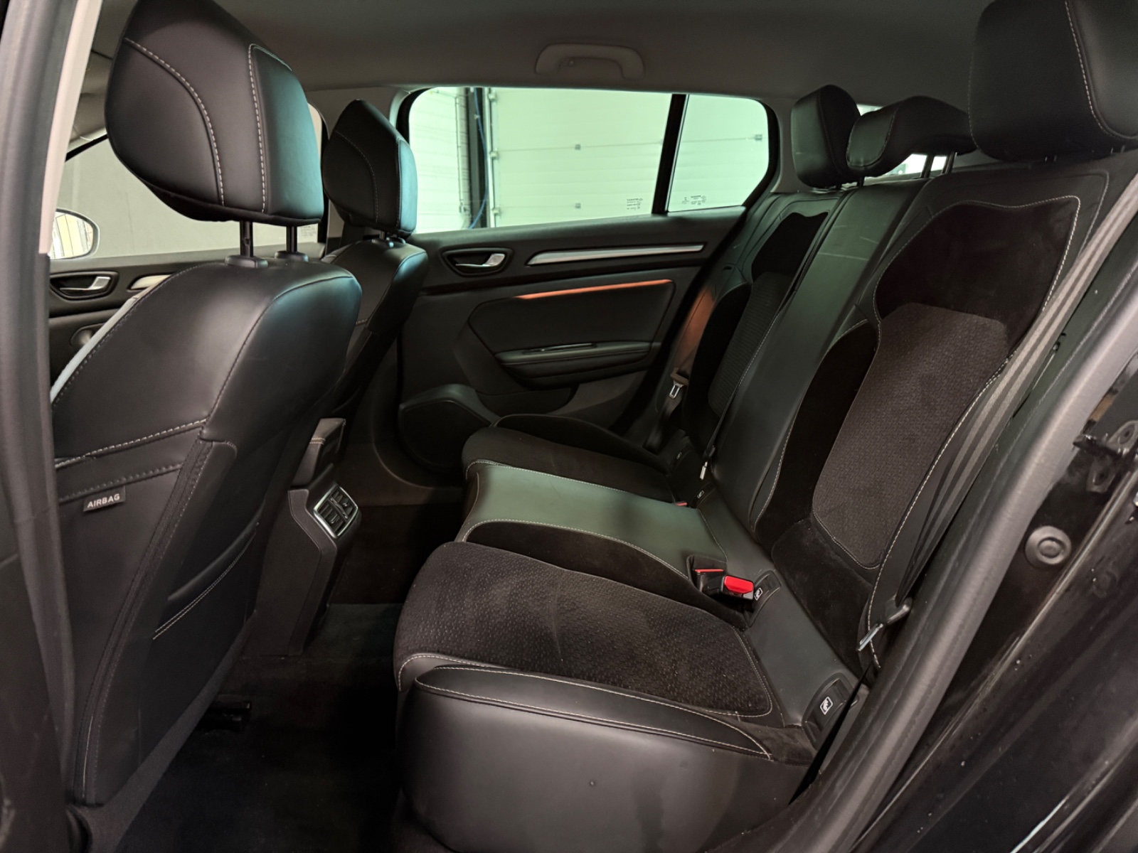 Photo véhicule RENAULT MEGANE IV ESTATE