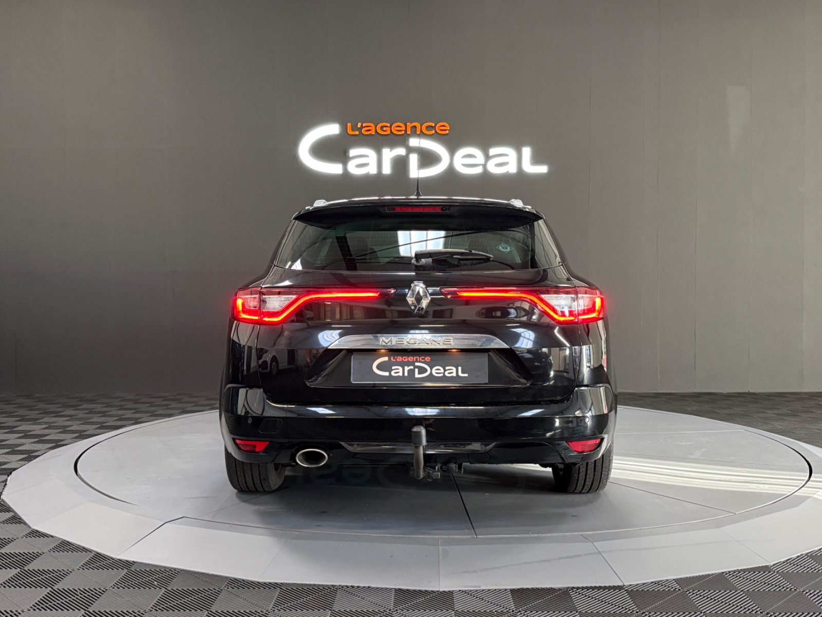 Photo véhicule RENAULT MEGANE IV ESTATE