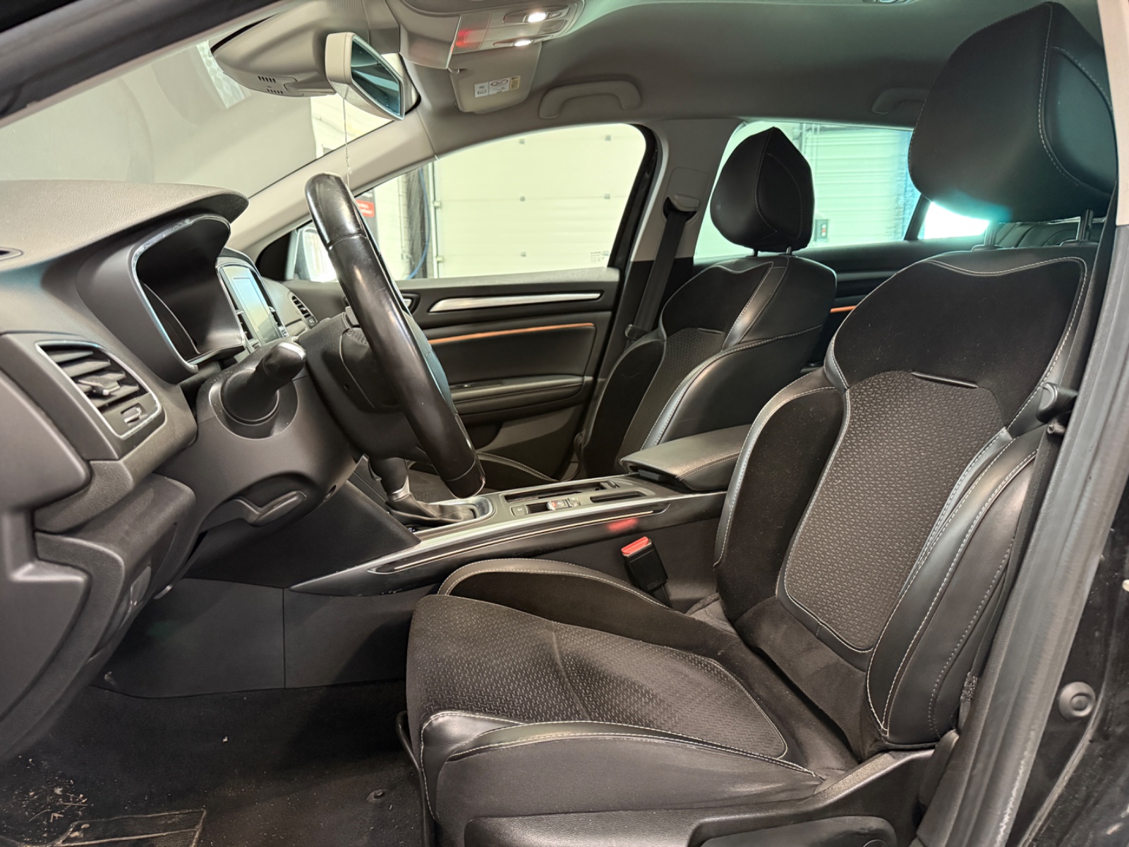 Photo véhicule RENAULT MEGANE IV ESTATE