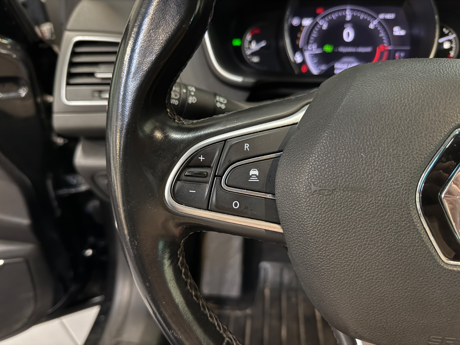 Photo véhicule RENAULT MEGANE IV ESTATE