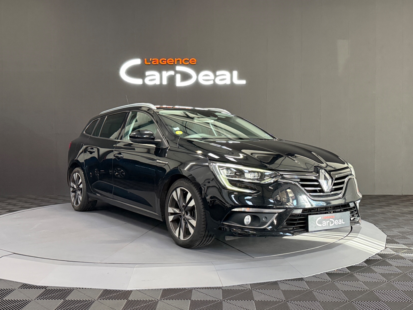 Photo véhicule RENAULT MEGANE IV ESTATE