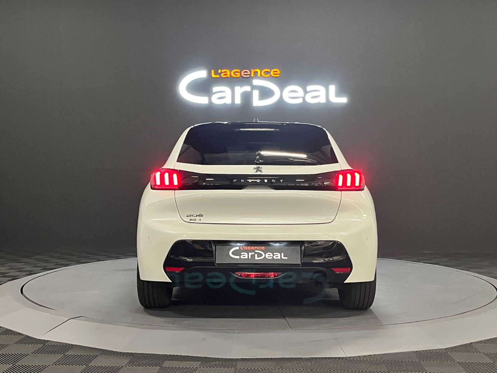 Photo véhicule PEUGEOT 208