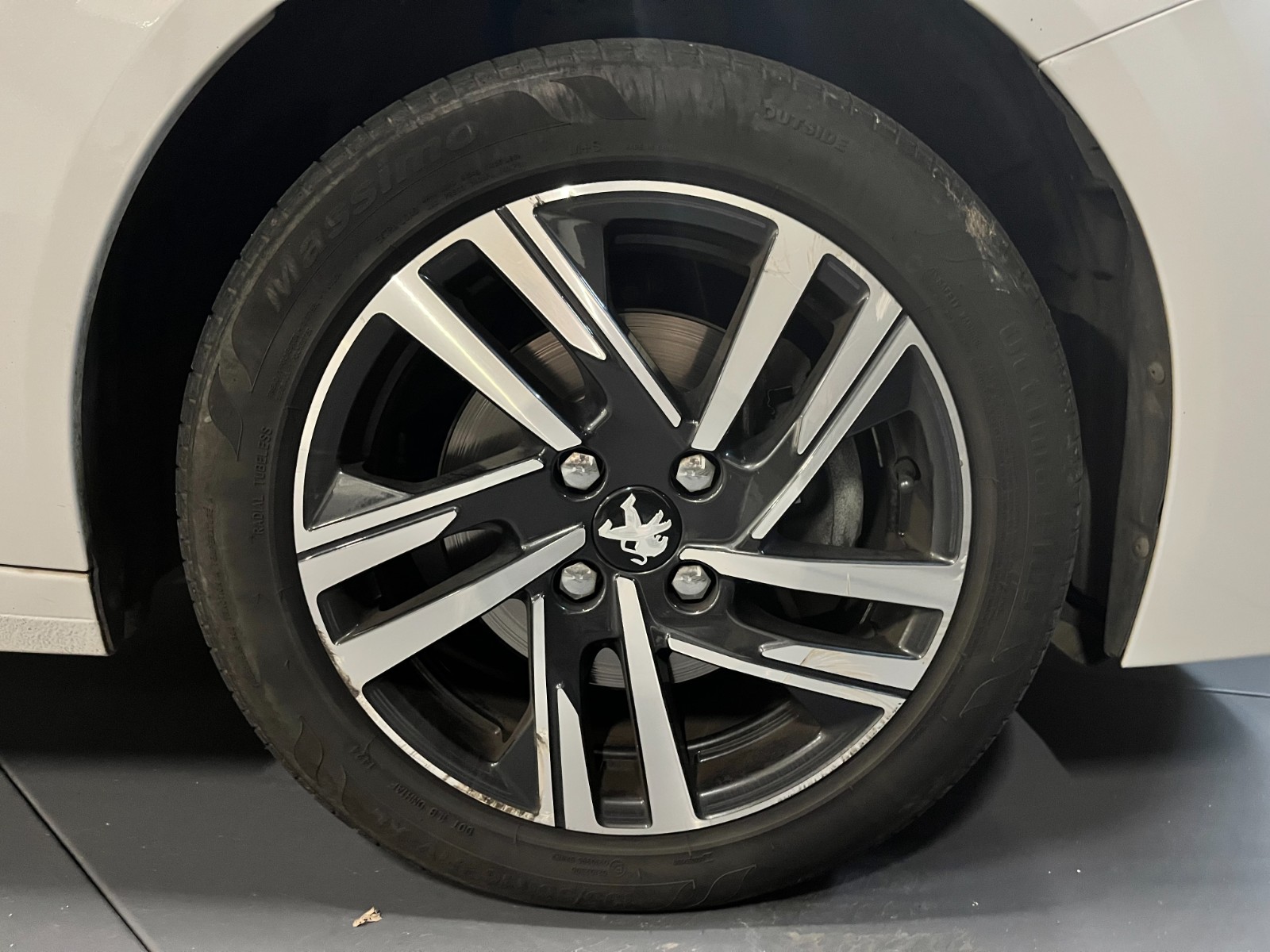 Photo véhicule PEUGEOT 208