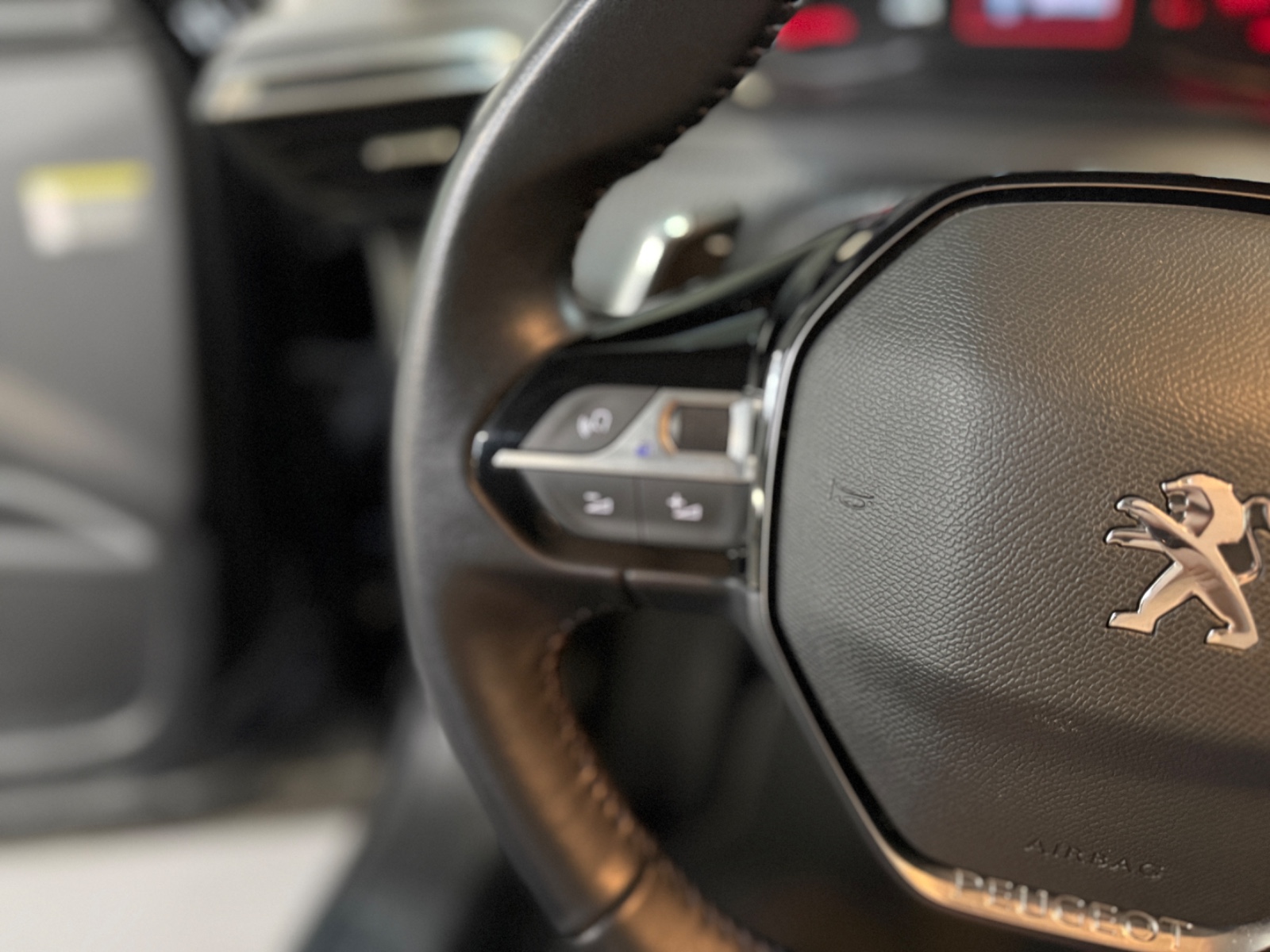 Photo véhicule PEUGEOT 2008