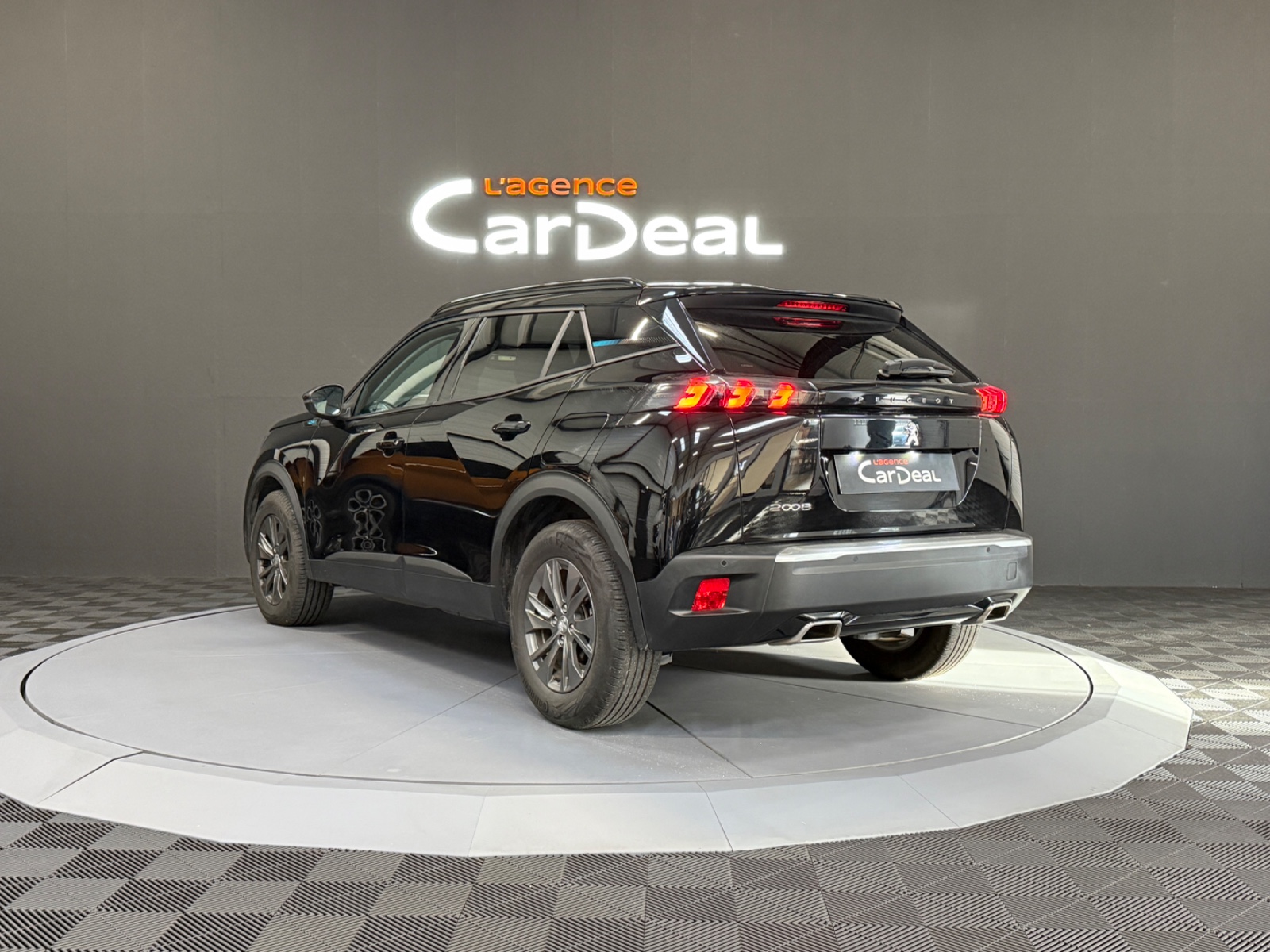 Photo véhicule PEUGEOT 2008