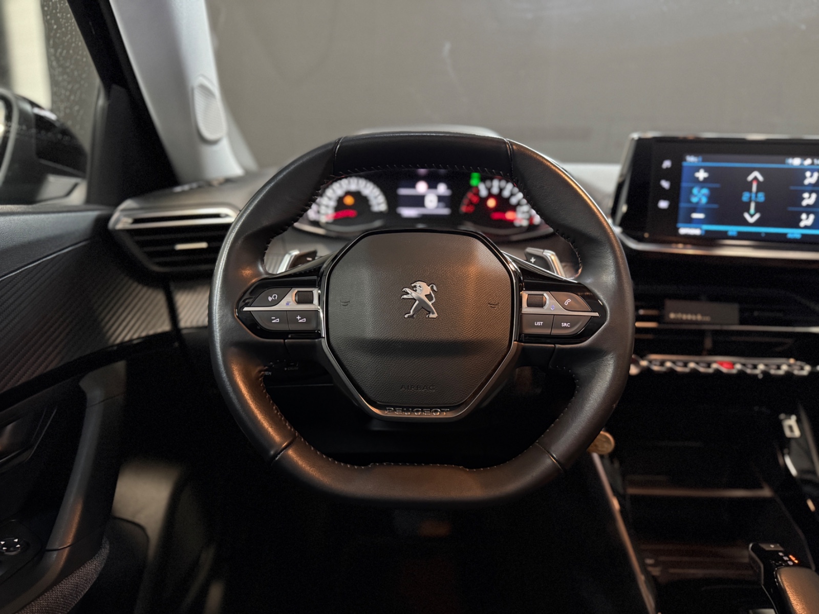 Photo véhicule PEUGEOT 2008