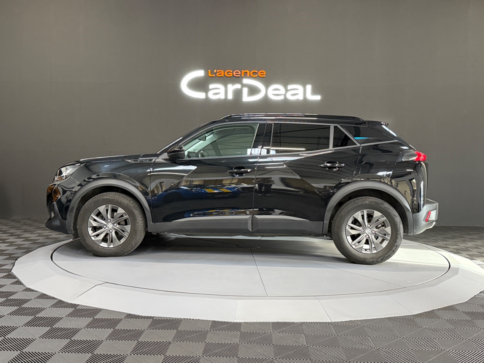 Photo véhicule PEUGEOT 2008