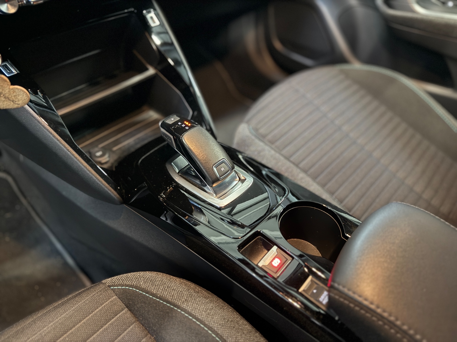 Photo véhicule PEUGEOT 2008