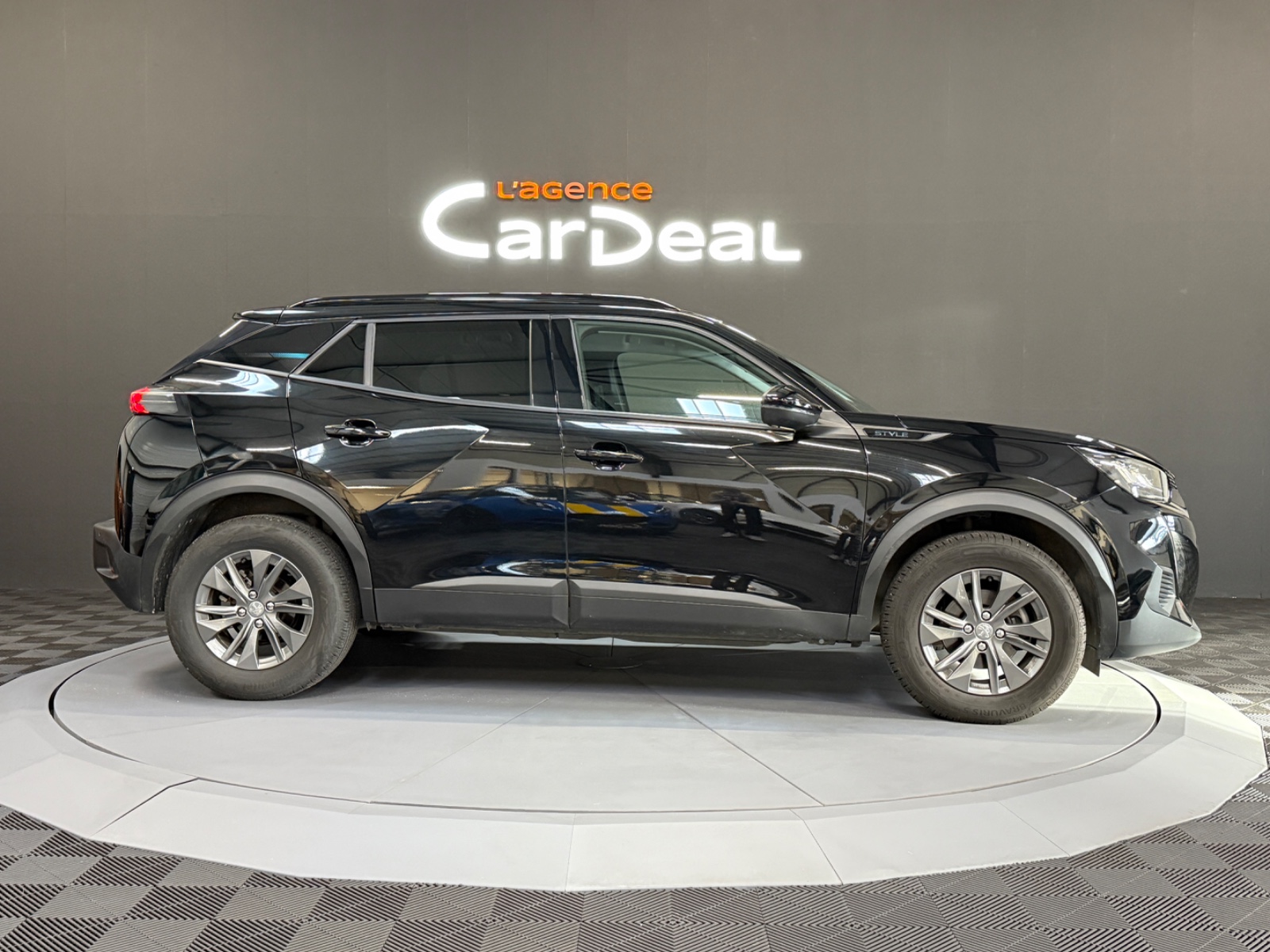 Photo véhicule PEUGEOT 2008