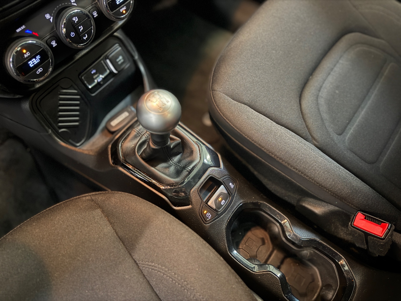 Photo véhicule JEEP RENEGADE