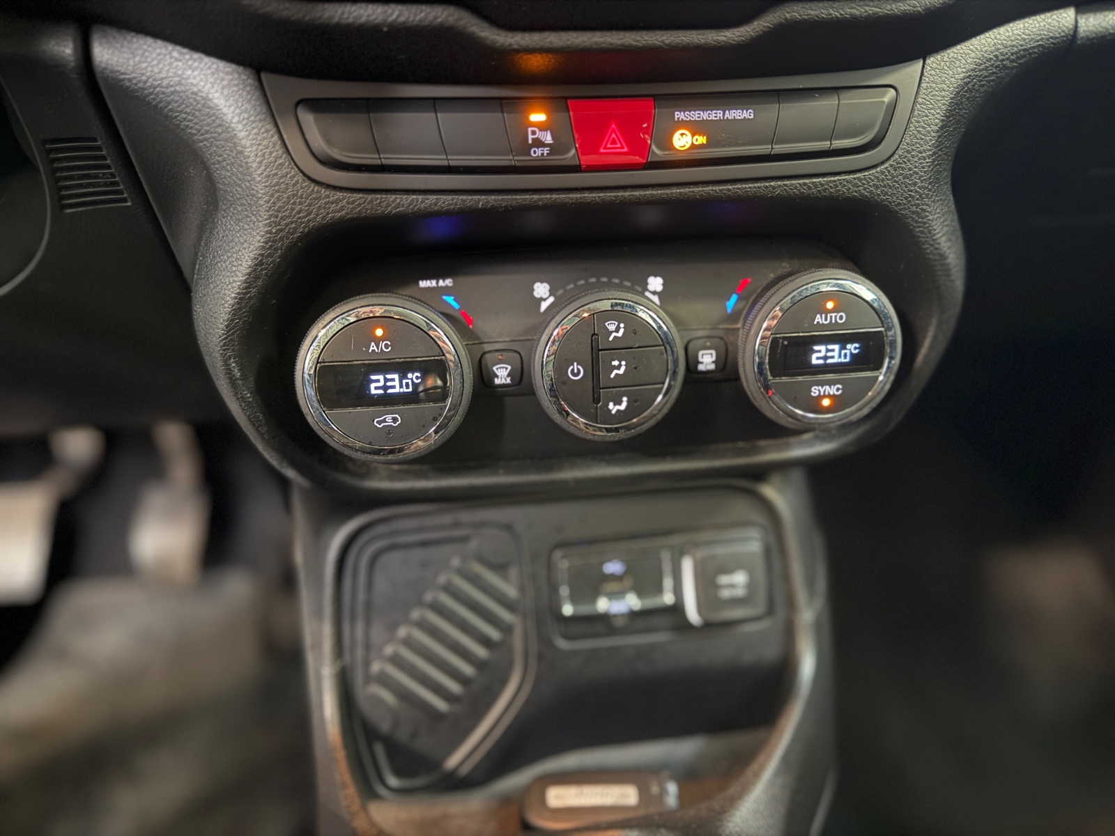 Photo véhicule JEEP RENEGADE