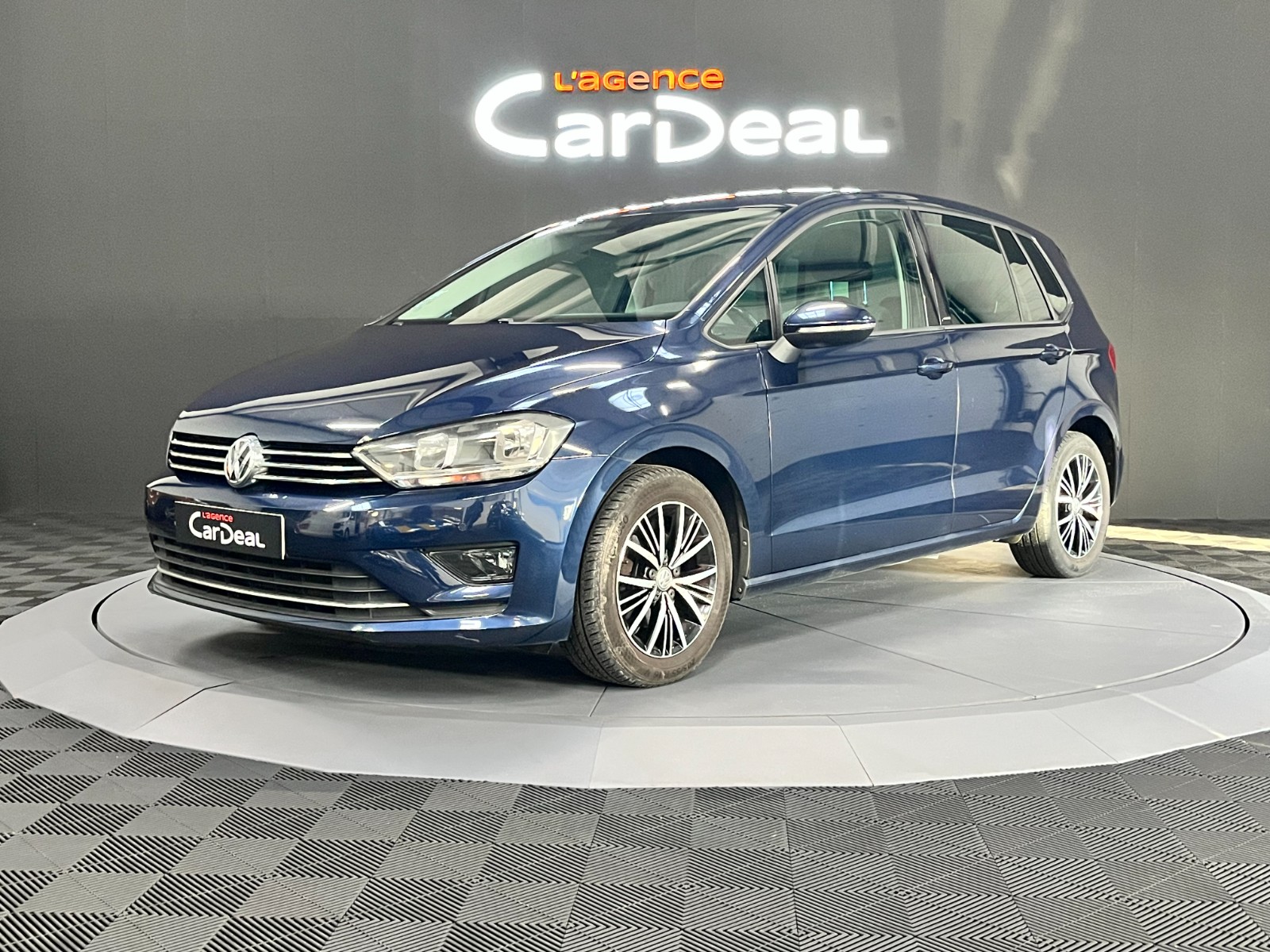 Photo véhicule VOLKSWAGEN GOLF SPORTSVAN