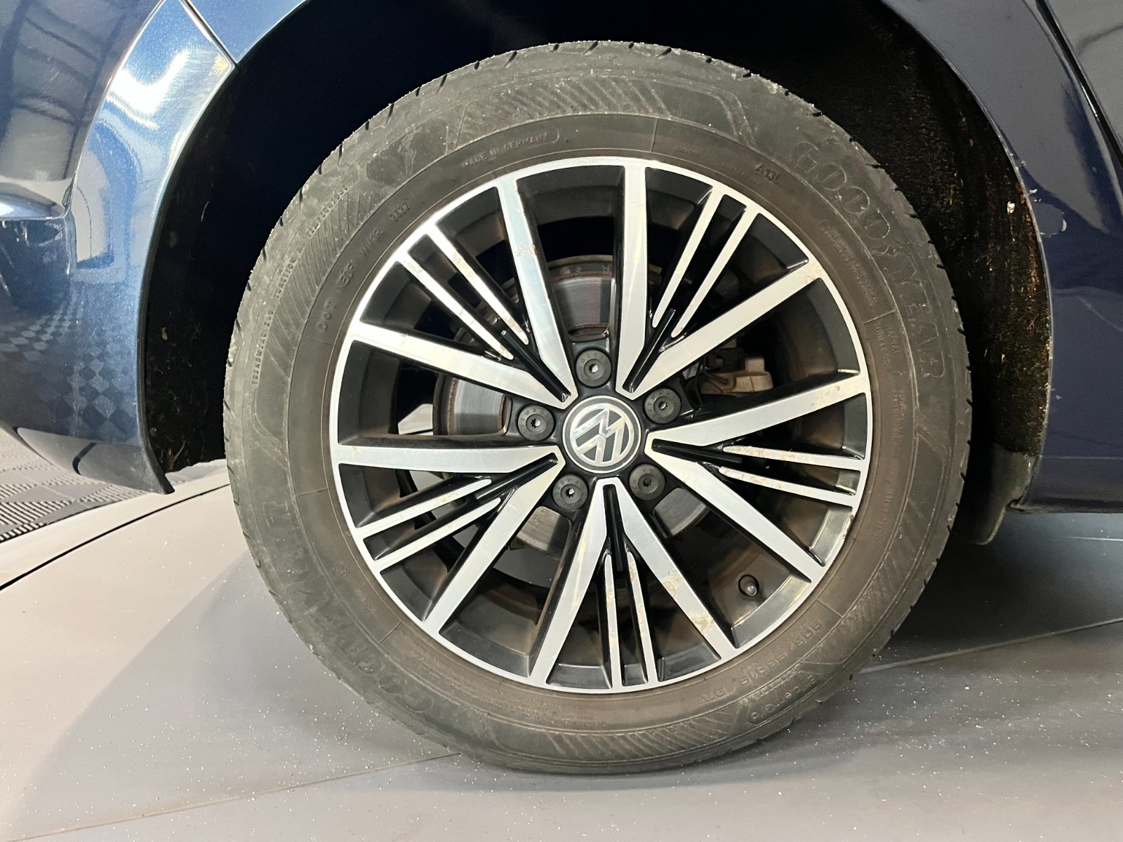 Photo véhicule VOLKSWAGEN GOLF SPORTSVAN