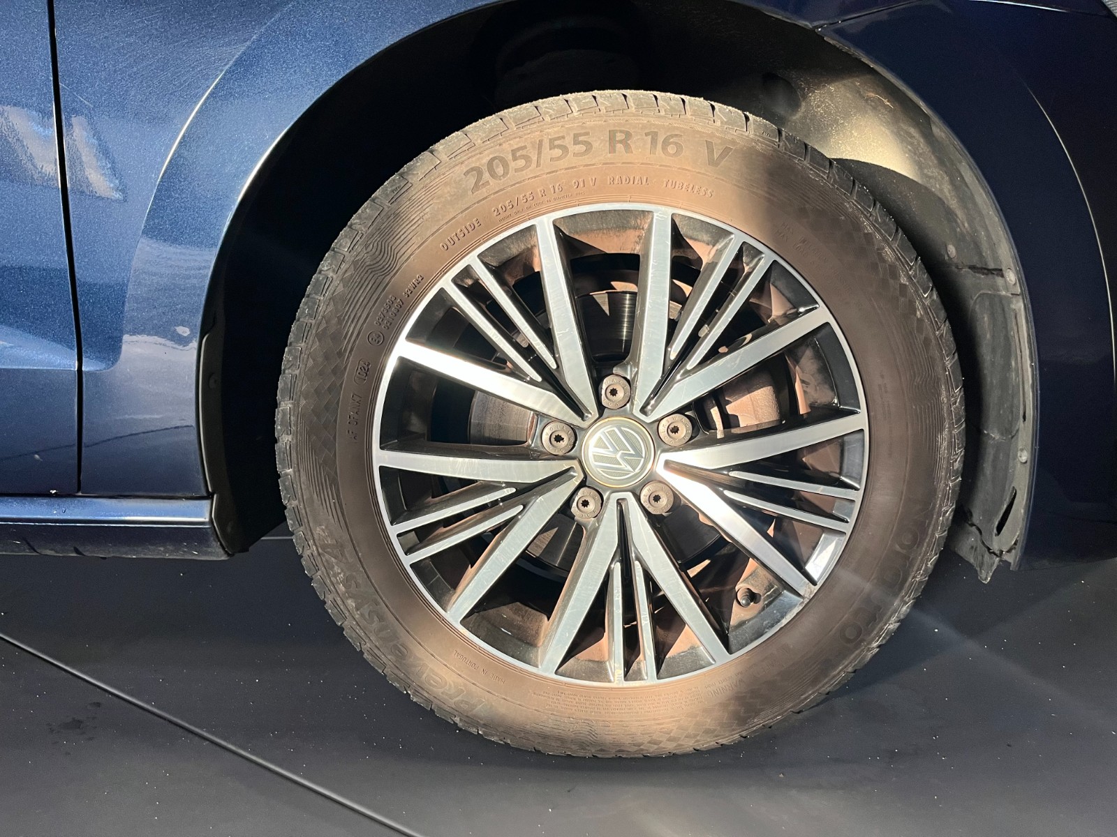 Photo véhicule VOLKSWAGEN GOLF SPORTSVAN