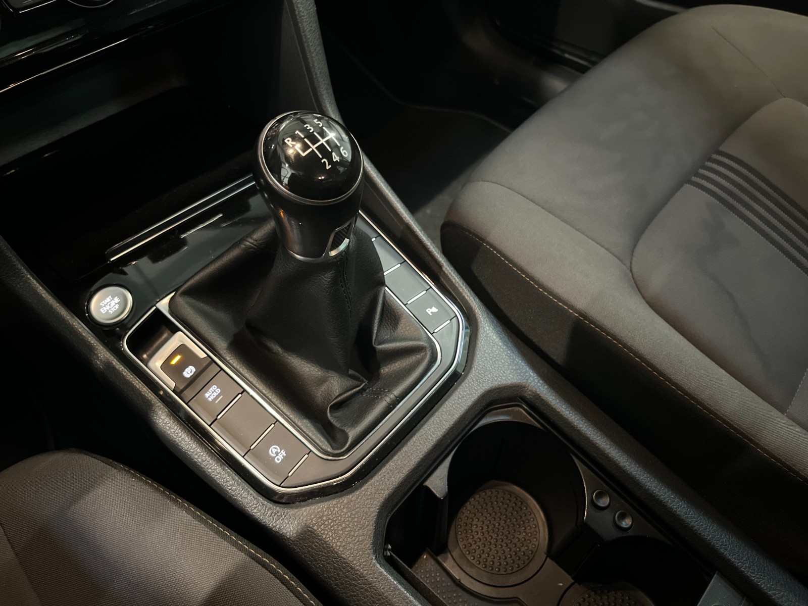 Photo véhicule VOLKSWAGEN GOLF SPORTSVAN