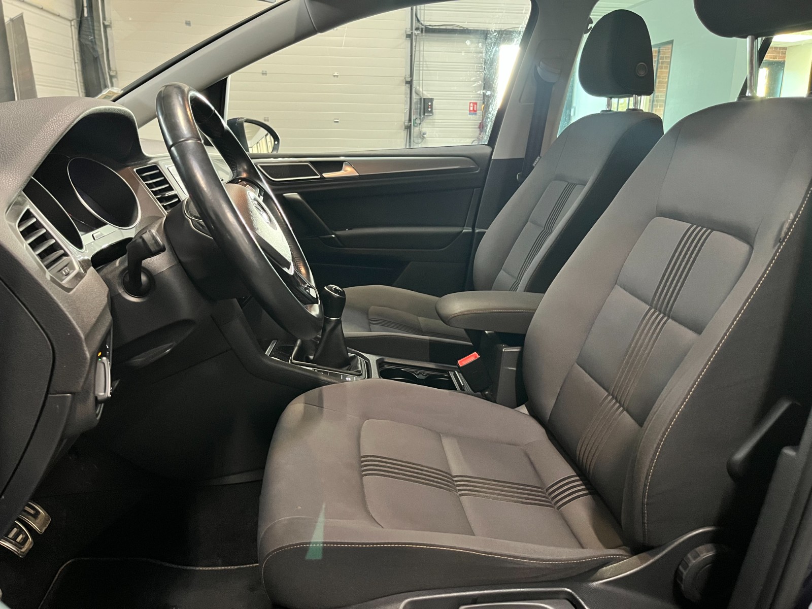 Photo véhicule VOLKSWAGEN GOLF SPORTSVAN