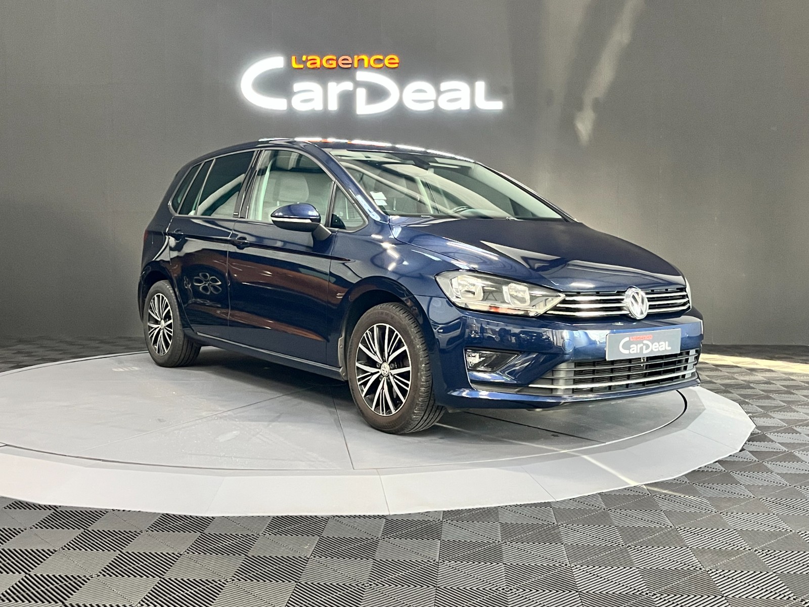 Photo véhicule VOLKSWAGEN GOLF SPORTSVAN