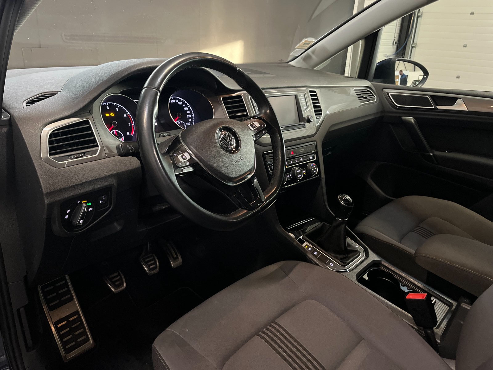 Photo véhicule VOLKSWAGEN GOLF SPORTSVAN