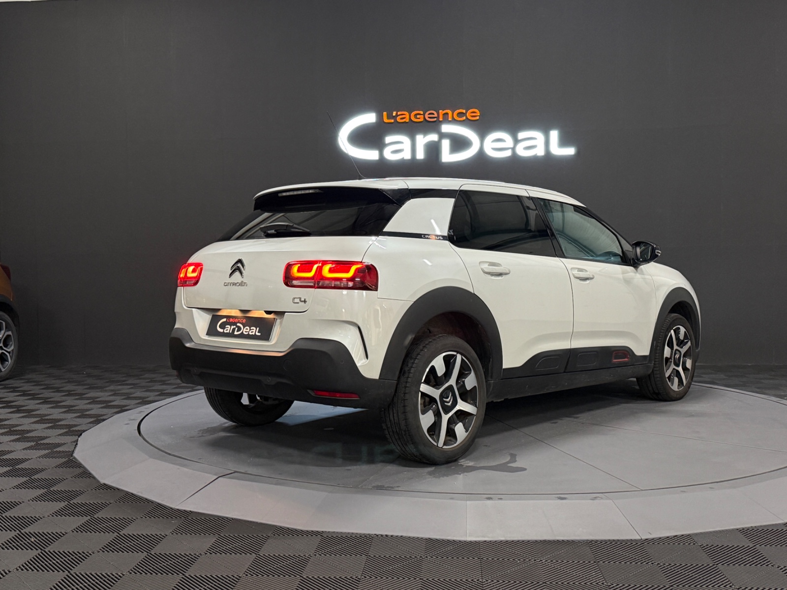Photo véhicule CITROEN C4 CACTUS