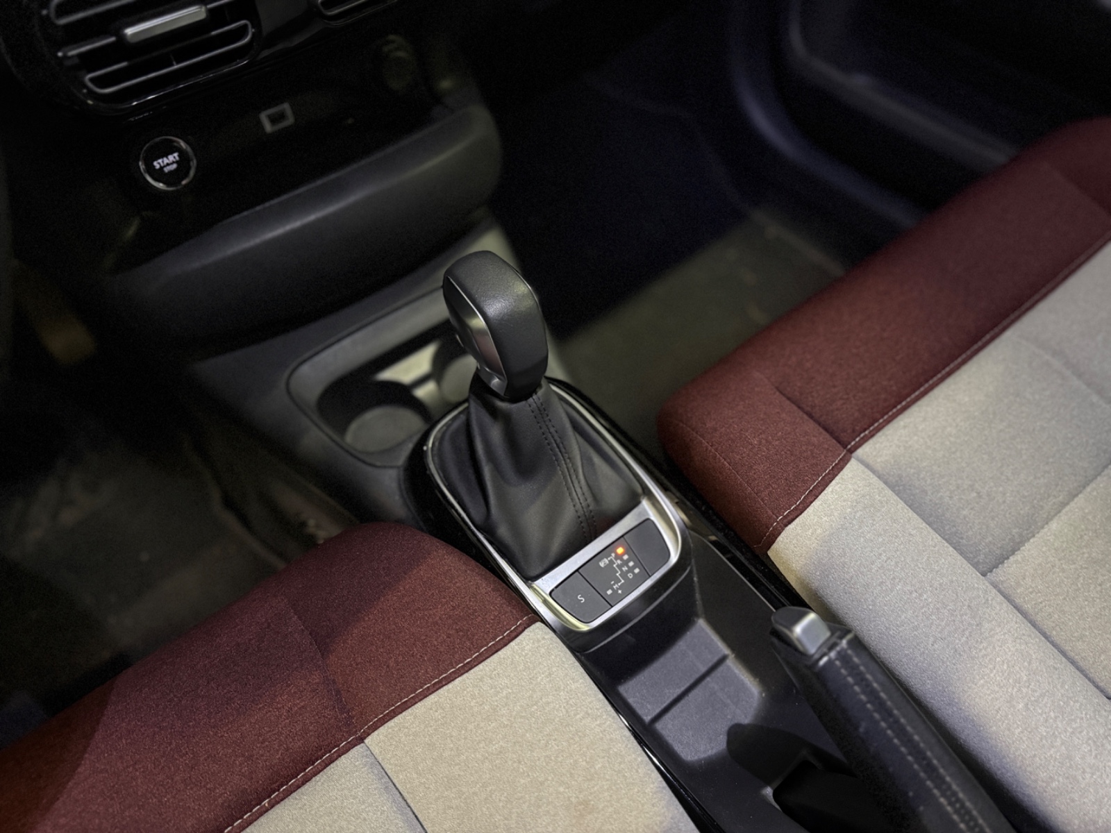 Photo véhicule CITROEN C4 CACTUS