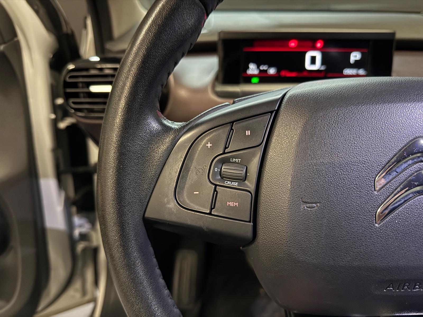 Photo véhicule CITROEN C4 CACTUS