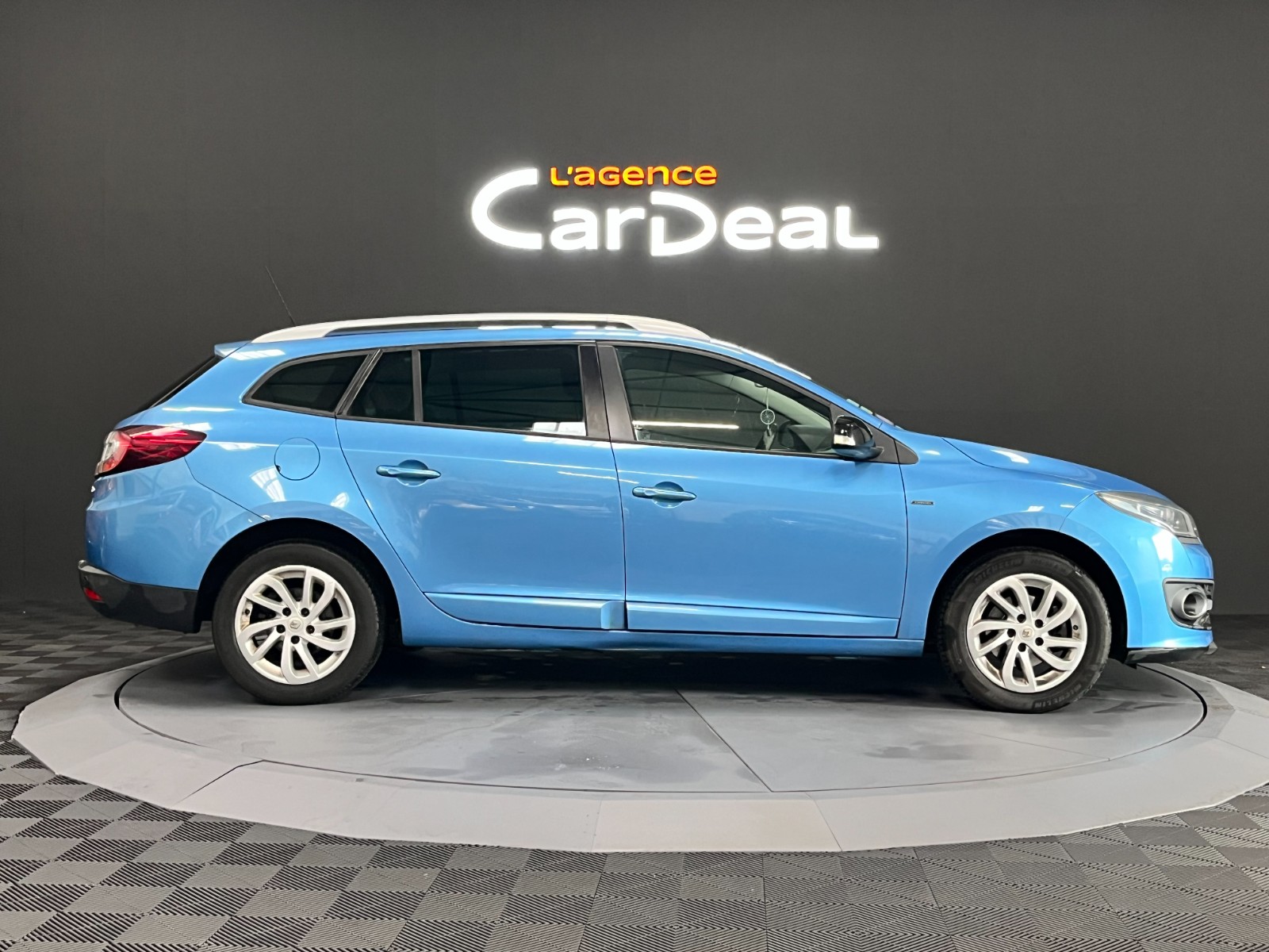 Photo véhicule RENAULT MEGANE III ESTATE