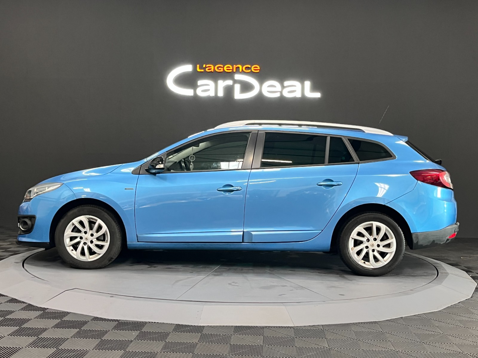 Photo véhicule RENAULT MEGANE III ESTATE