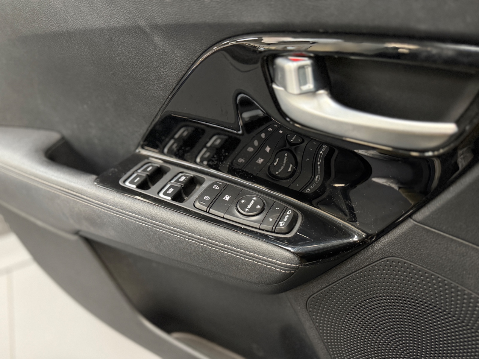 Photo véhicule KIA NIRO