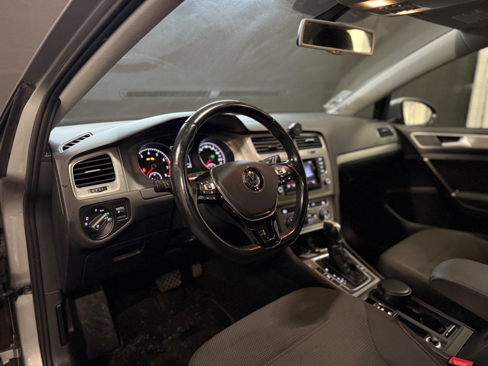 Photo véhicule VOLKSWAGEN GOLF