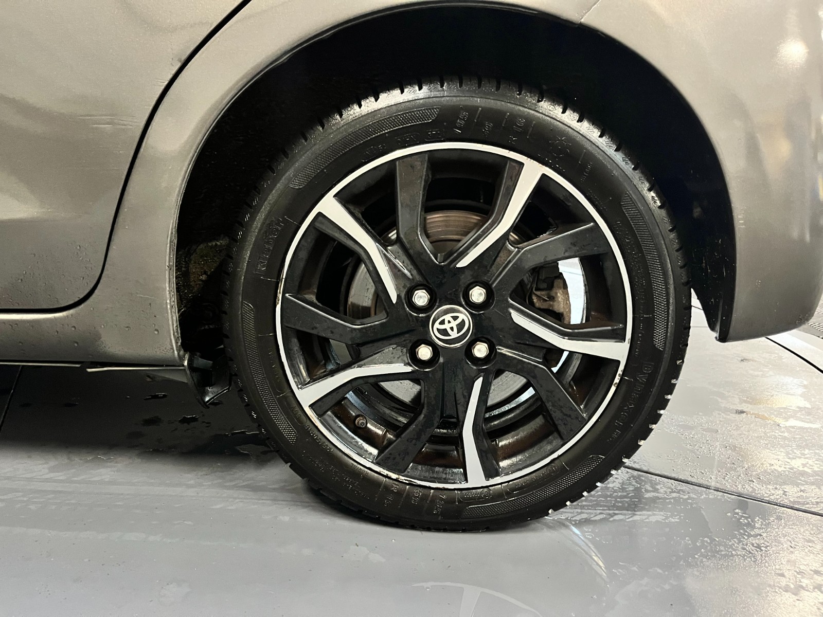 Photo véhicule TOYOTA YARIS MC2