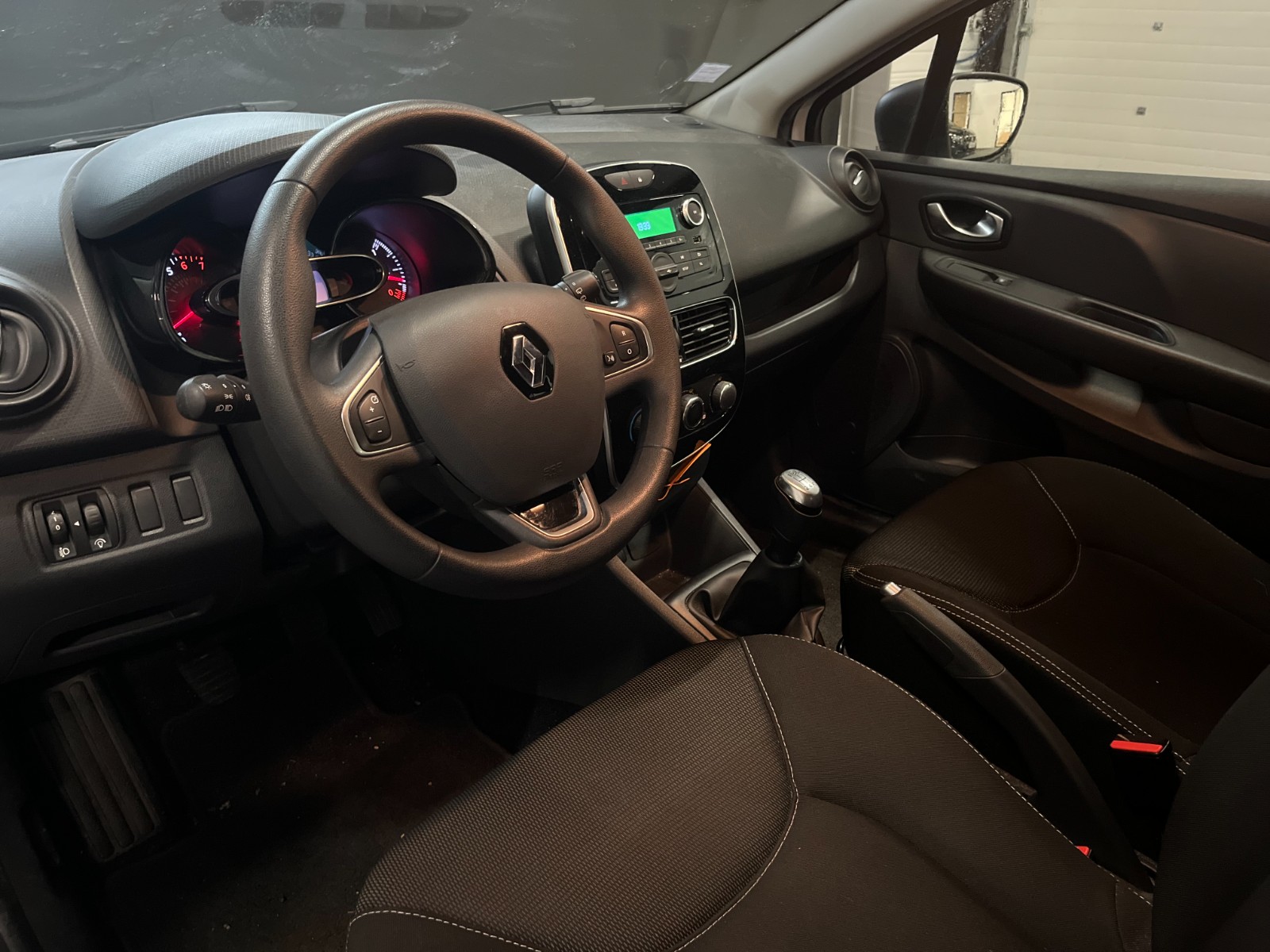 Photo véhicule RENAULT CLIO IV