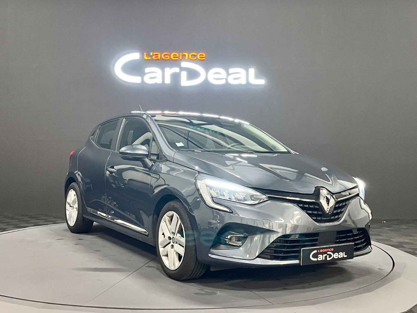 Photo véhicule RENAULT CLIO V