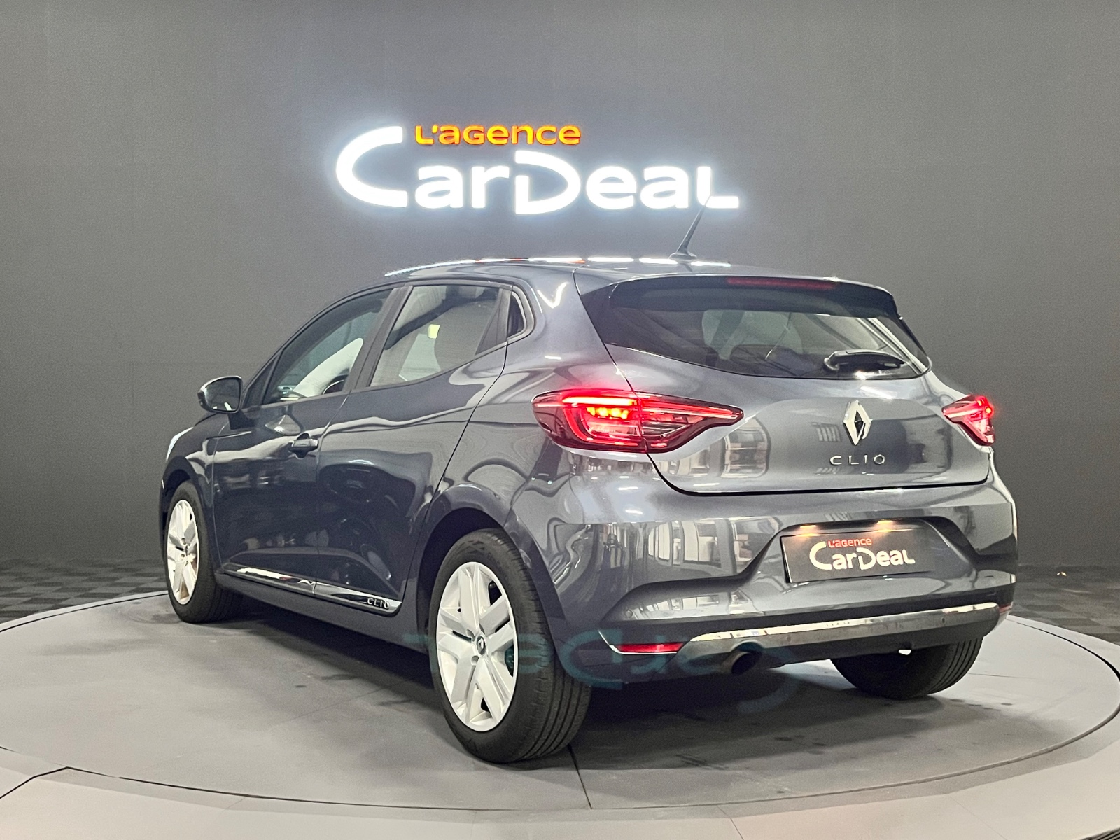 Photo véhicule RENAULT CLIO V