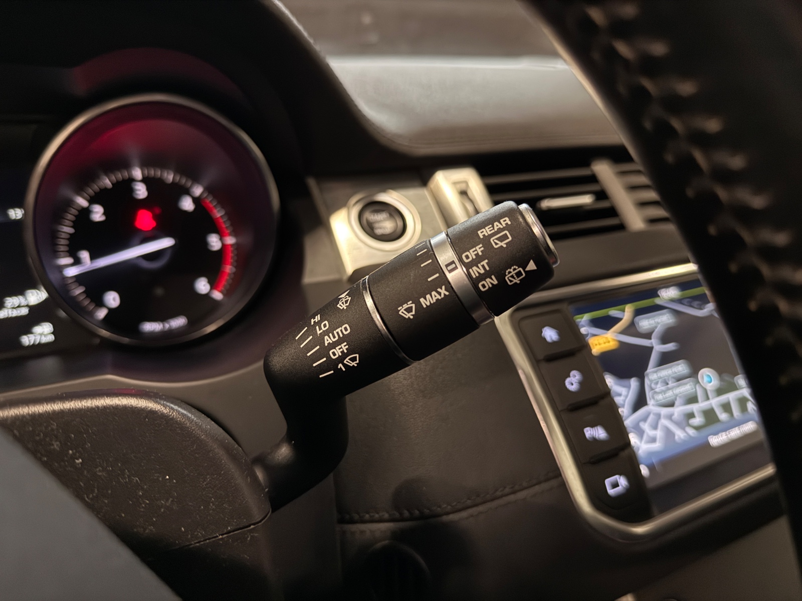 Photo véhicule LAND ROVER RANGE ROVER EVOQUE