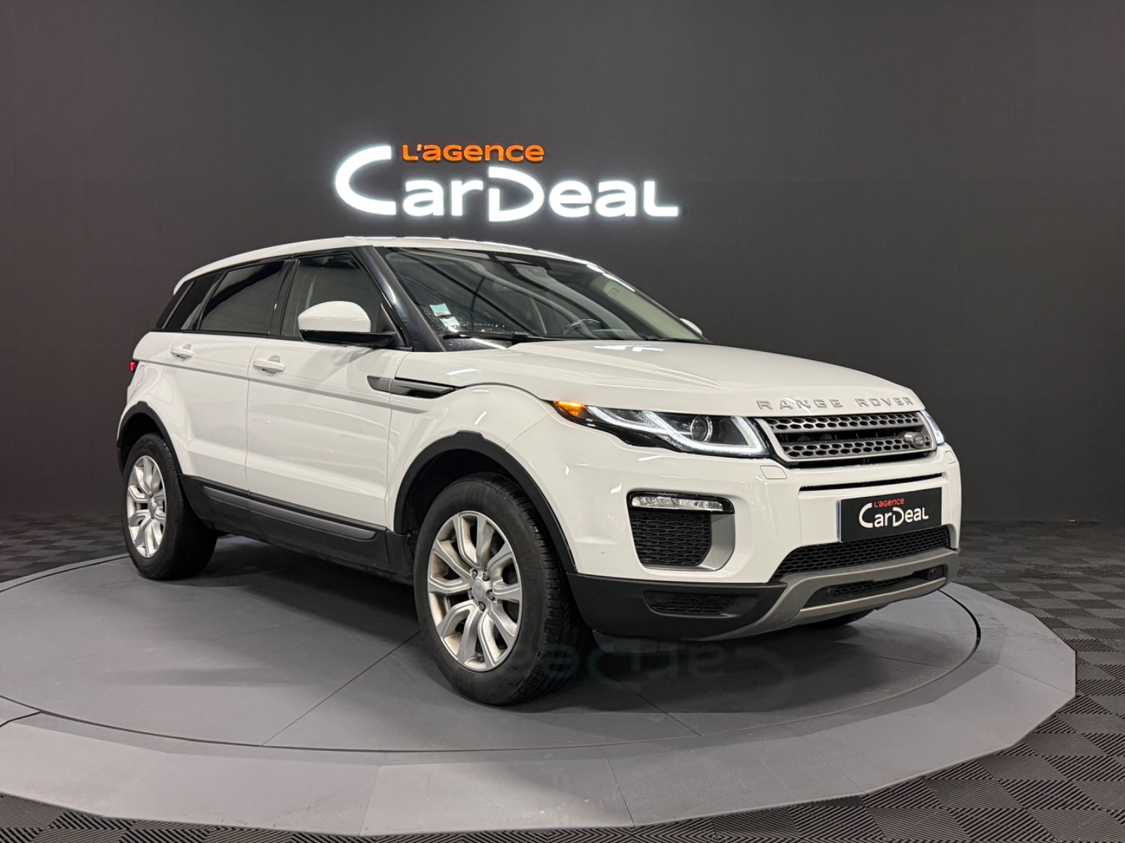 Photo véhicule LAND ROVER RANGE ROVER EVOQUE