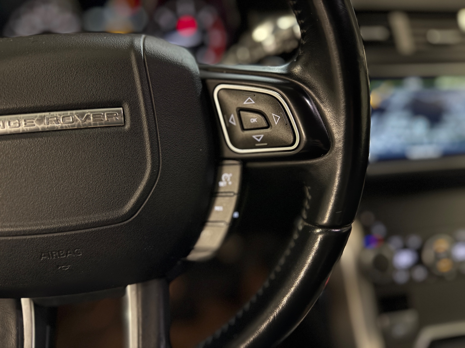 Photo véhicule LAND ROVER RANGE ROVER EVOQUE