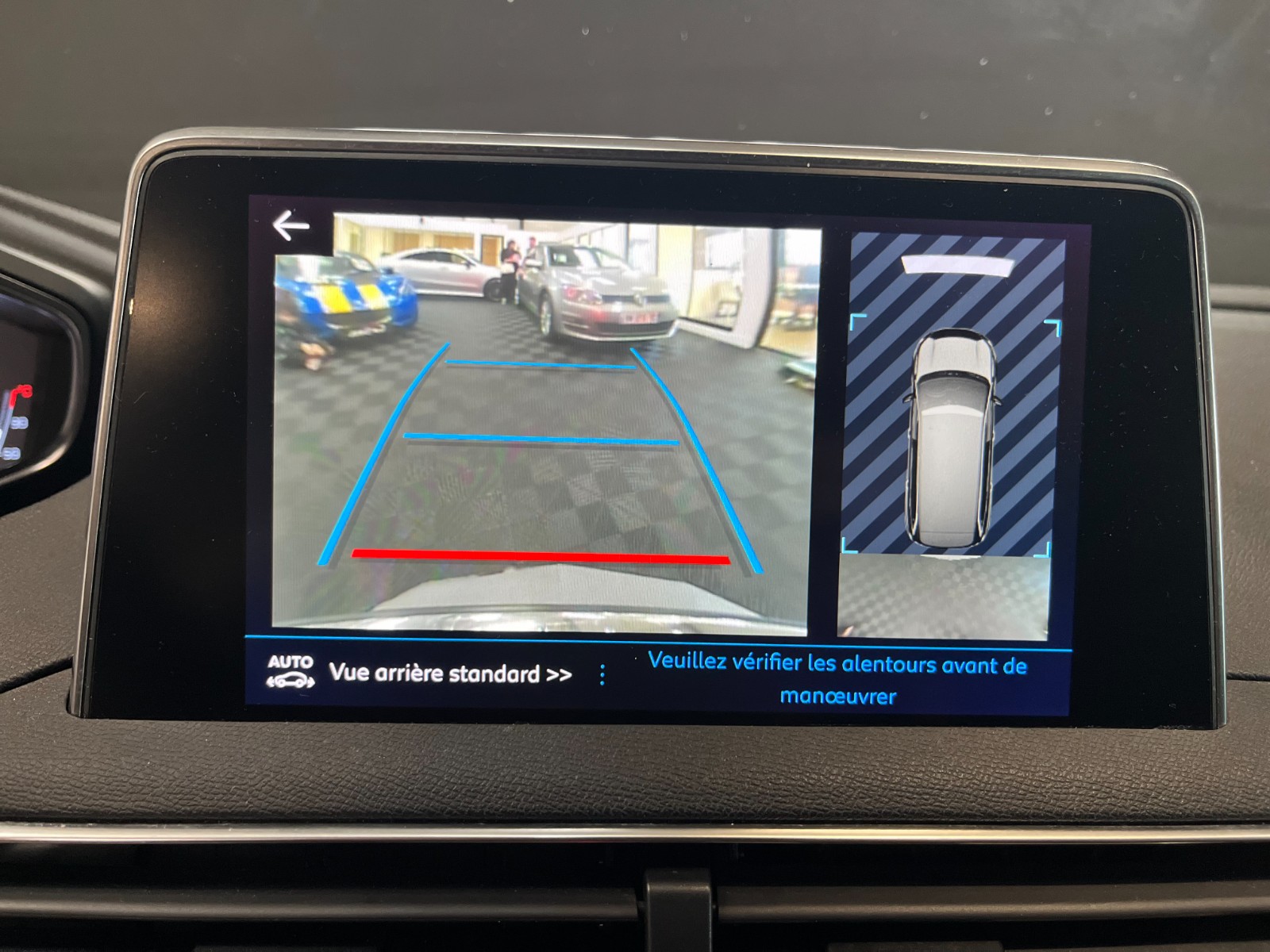 Photo véhicule PEUGEOT 5008