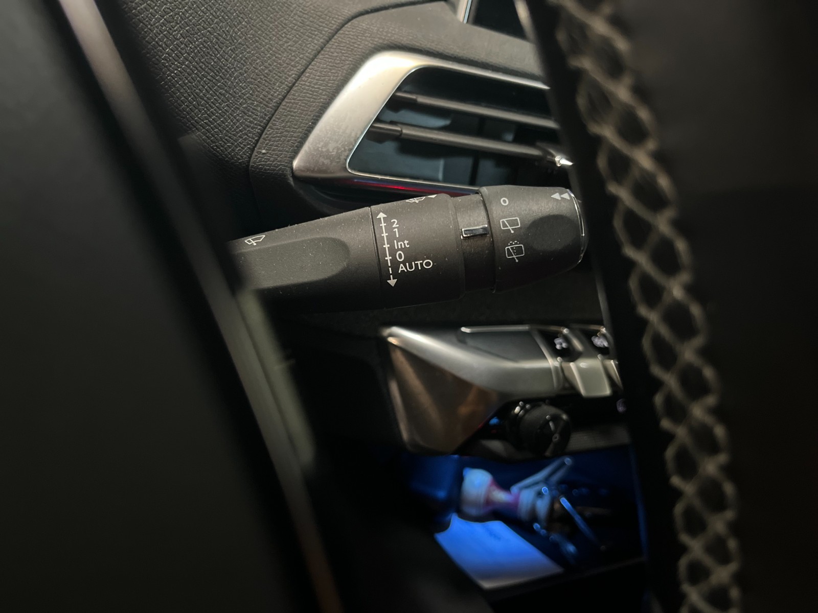 Photo véhicule PEUGEOT 5008