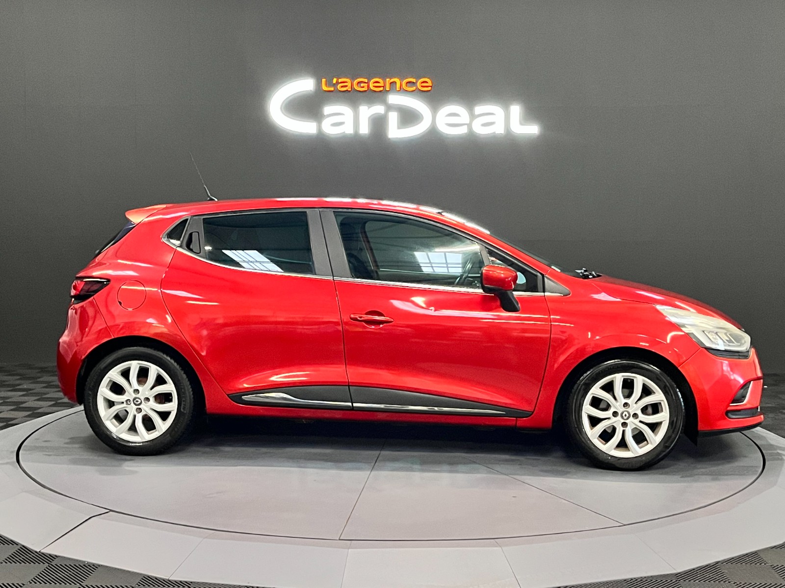 Photo véhicule RENAULT CLIO IV